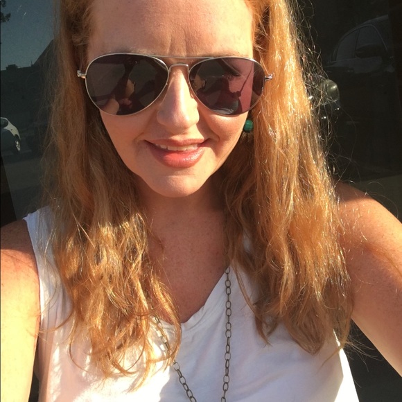 Meet your Posher, Alison - Picture 3 of 4